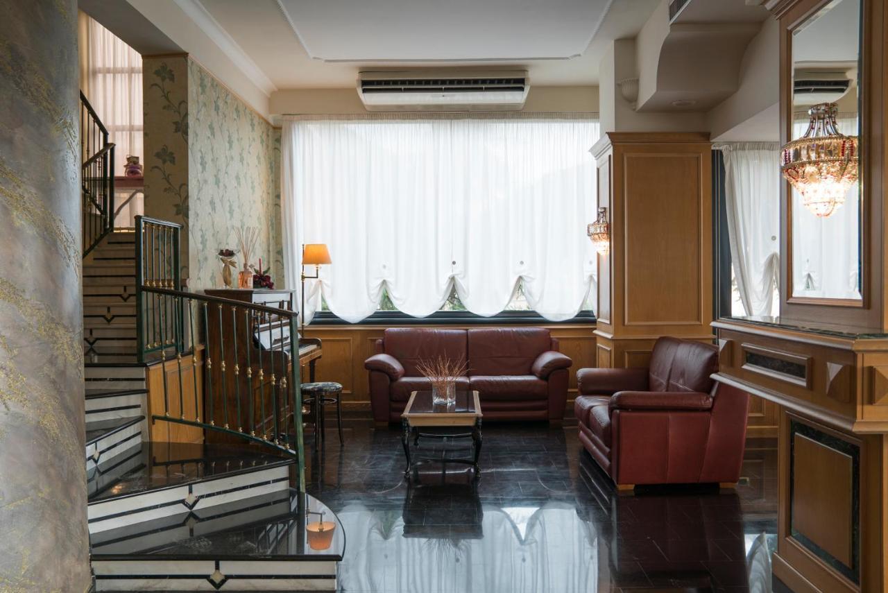Hotel Capital Кампанья Экстерьер фото